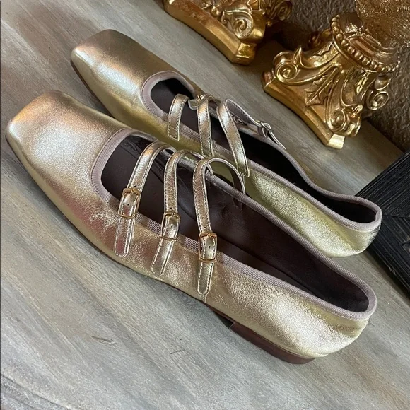 Mansur Gavriel Designer Shoes. Gold . Excellent used condition . Size 37 1/2 - Picture 1 of 8